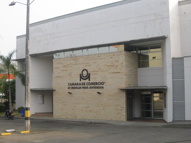 Sede Caucasia Cámara de Comercio